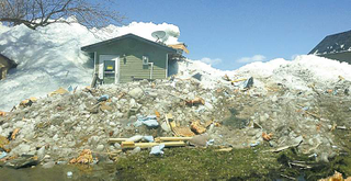 Illustration for article titled Freak Ice Tsunami Crunches Homes In Canada